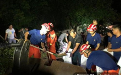 消防员小姐姐宣传片图片,消防员小姐姐的英勇瞬间